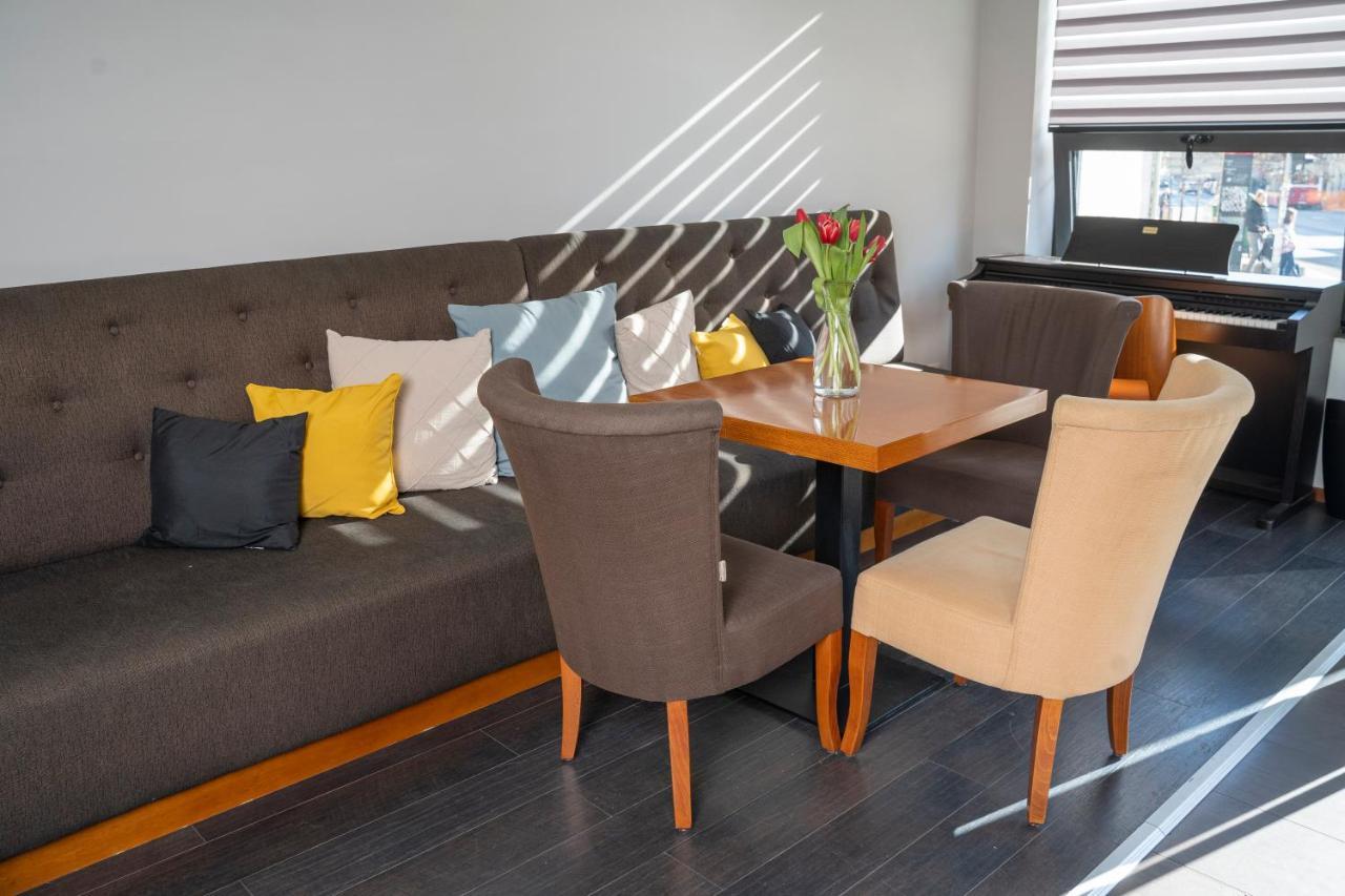 Akacija Luxury Suites Belgrade Luaran gambar
